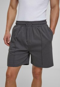 Urban Classics HEAVY PINTUCK TRACK  - Shorts - magnet