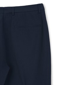 Marineblaue, maßgeschneiderte Hose aus glattem Stoff mit einer einzelnen Gesäßtasche und einer genähten Klappendetail.