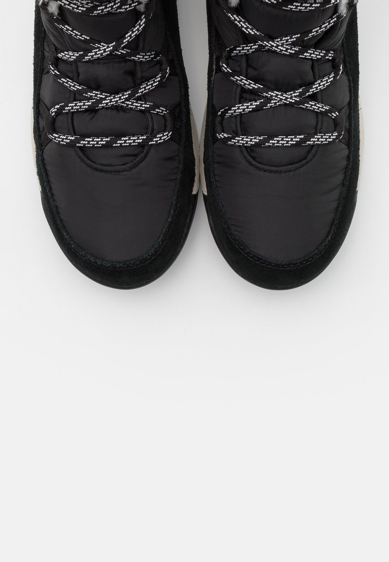 adidas terrex winterpitch