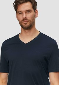 s.Oliver MIT LOGO DETAIL - Jednoduché tričko - navy