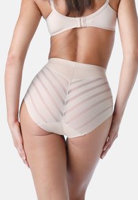 Mutande beige a vita alta con dettagli a strisce trasparenti, tessuto liscio e un design senza cuciture che garantisce una vestibilità comoda.