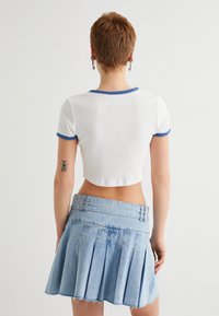Koton PARIS CROP - Camiseta estampada - white