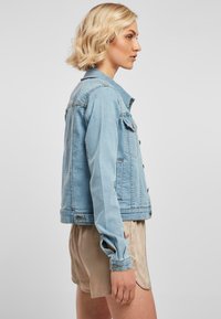 Urban Classics Teksajakk - clearblue bleached