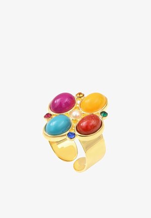 Bague en or avec quatre grandes pierres ovales en rose, jaune, turquoise et rouge, ornée de petites pierres multicolores et d'une perle centrale.