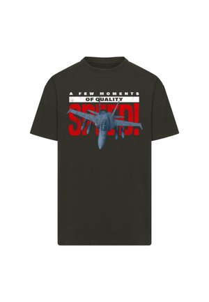 Upscale by Mister Tee, Trükipildiga T-särk - black