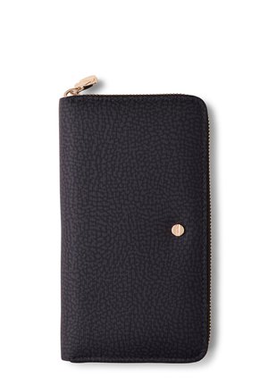 Portafoglio nero con zip realizzato in materiale testurizzato, dotato di un pulsante in tonalità oro sulla parte anteriore e di una chiusura a zip liscia.