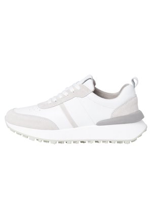 s.Oliver Sneakers - white