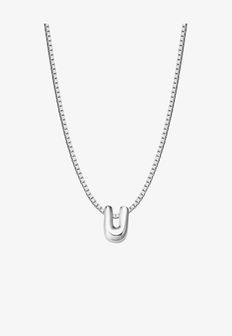 Srebrna verižica z U-oblikovanim obeskom, gladka površina in elegantna, minimalistična zasnova, ki poudarja sodobno estetiko.