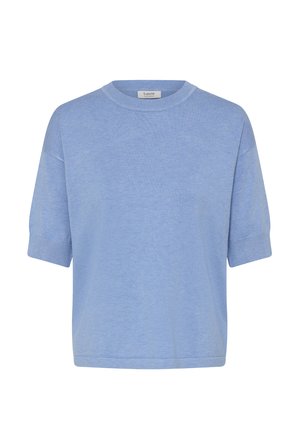 Hellblaues Strick-Top mit kurzen Ärmeln und rundem Ausschnitt. Weite Passform und gerippte Bündchen. Glatte Textur mit leicht meliertem Erscheinungsbild.