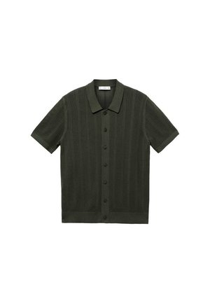 Cămașă tricotată cu mâneci scurte de culoare verde măslin, cu un design texturat și cu nervuri, având un guler clasic. Dispoziție cu nasturi în față și tiv solid.