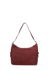 Borsa a tracolla in suede bordeaux con forma arrotondata, dotata di una lunga tracolla e dettagli di cucitura discreti, senza hardware visibile.
