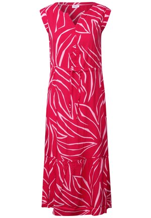 Czerwona sukienka z wzorem liści w odcieniu różowym, bez rękawów, z dekoltem w kształcie litery V, z dopasowaną talią z przewiązką oraz warstwową spódnicą.