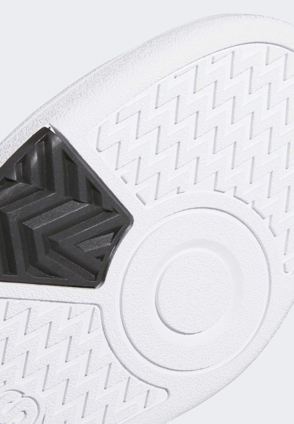 HOOPS 4.0 - Training shoe3