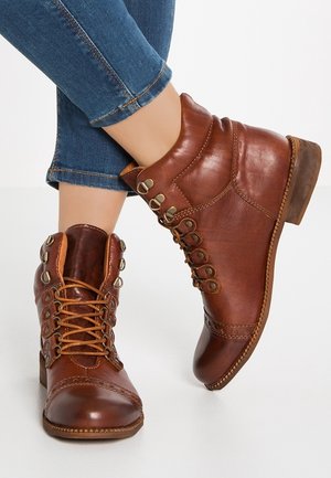 Lace-up ankle boots - brown