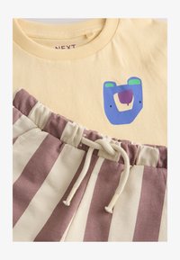 Nije odabrano, light yellow