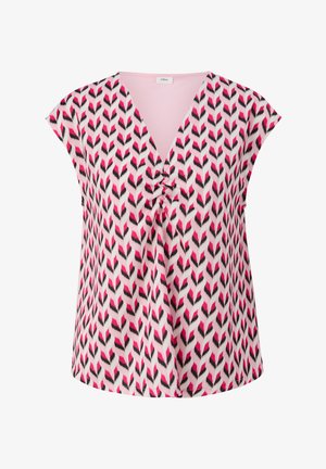 Koszulka z krótkim rękawem w jasnoróżowym kolorze z czarno-różowym wzorem piór, z dekoltem w kształcie litery V i skręconym detalem w przedniej części.
