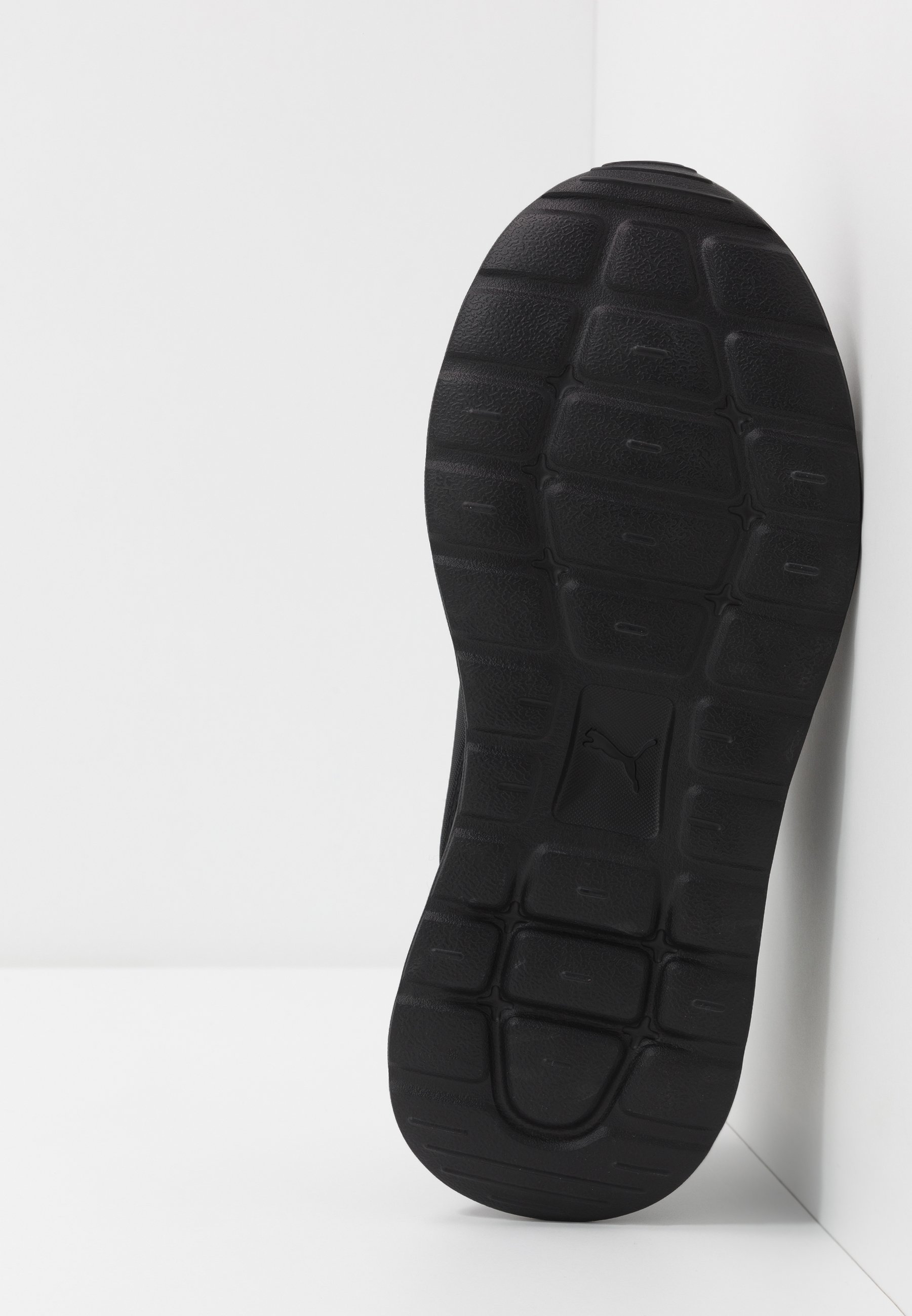 Puma ANZARUN LITE - Training shoe - triple black/black - Zalando.co.uk