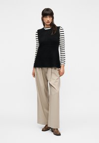 Stylein NAYA - Top - black