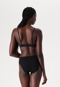 Schiesser Menstruationsundertøj - schwarz