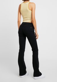 Pepe Jeans Tygbyxor - black