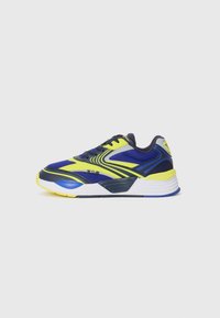 Unselected, sky captain/yellow fluo/surf the web