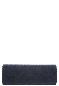 Námořnický krajkový psaníčko s květinovým vzorem, obdélníkového tvaru, texturovaný povrch, bez viditelného kování nebo ozdob, vhodné pro formální příležitosti.