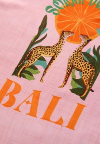 Unselected, bali placement