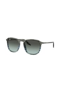 Occhiali da sole con gradiente grigio e blu, forma rettangolare, montatura in acetato grigio chiaro e lenti con gradiente verde scuro. Logo Ray-Ban sulla montatura.