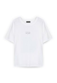 Weißes Baumwoll-T-Shirt mit kurzen Ärmeln und rundem Halsauschnitt, mit zentralem Text "WENN NICHT JETZT, WANN DANN?" in schwarzer Schrift.