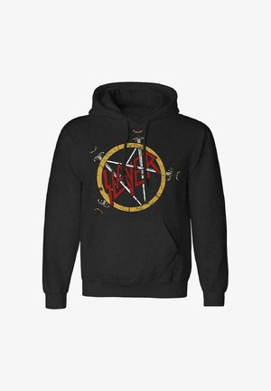 Sort hættetrøje med et stort cirkulært gult design, der har en stjerne og ordet "Slayer" i rødt. Inkluderer en frontlomme og hætte med snor.