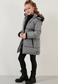LELA REGULAR FIT - Zimski kaput - almond green