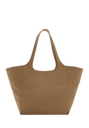 Sac cabas en cuir marron avec de larges poignées et une petite fermeture à bouton au centre avant.