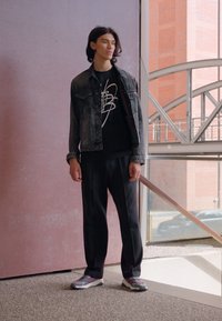 HUGO Marškinėliai su spaudiniu - black