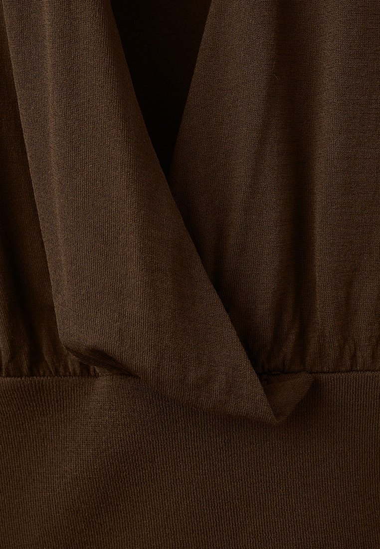 Brown top