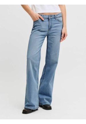 MIT PASSFORM JXROME - Flared Jeans - light blue denim