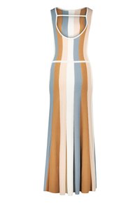 Robe maxi sans manches rayée dans des teintes pastel de bleu, beige et brun ; dotée d'un décolleté arrondi et d'une coupe fluide.