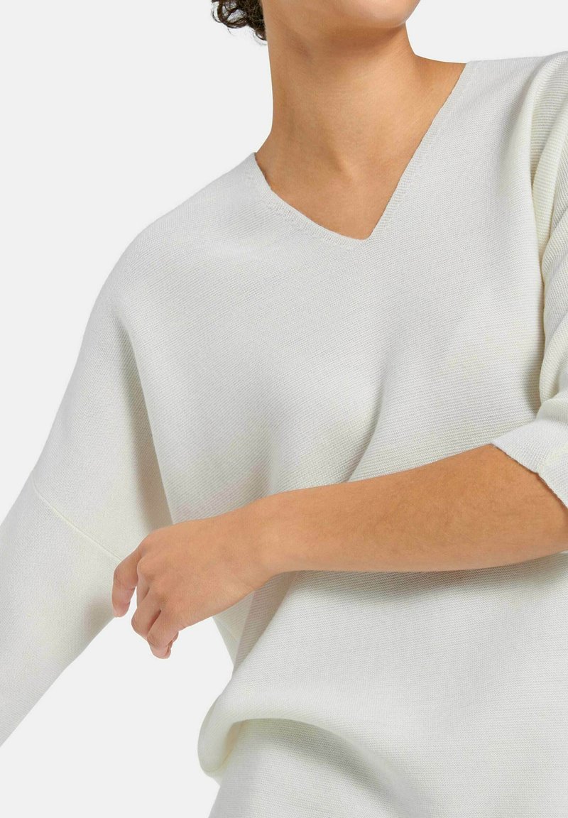 Damen Strickjacken | PETER HAHN Strickpullover wollweiß/weiß - JO22426 Damen Strickjacken | PETER HAHN Strickpullover wollweiß/weiß - JO22426