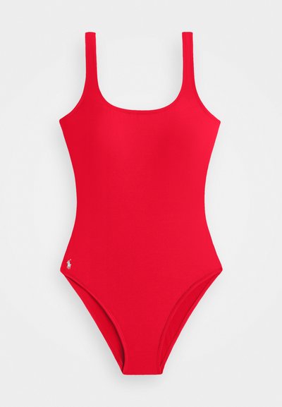 Fato de banho vermelho de uma peça com alças largas, decote quadrado e pernas altas. Apresenta um pequeno logótipo bordado na lateral.