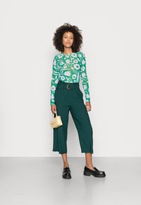 Monki Camisola de manga comprida - green