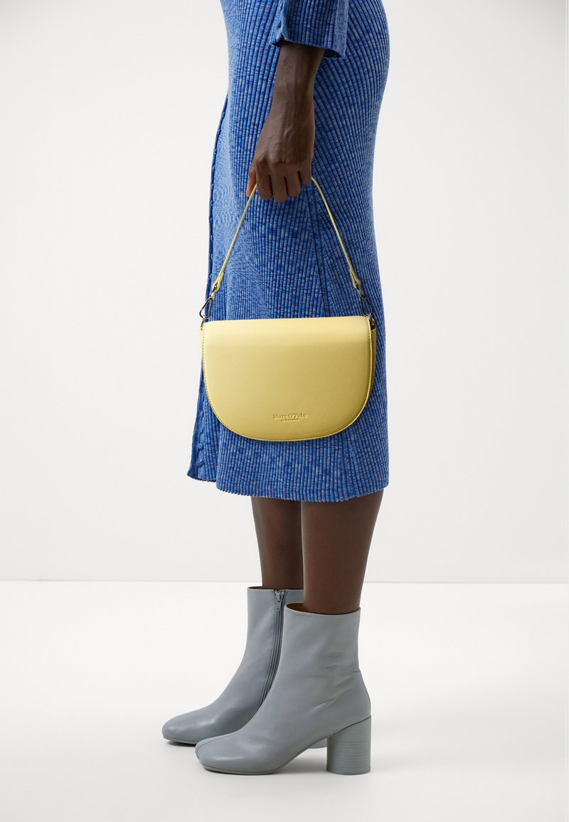 Marc O'Polo VIVI - Skulderveske - tender buttercup