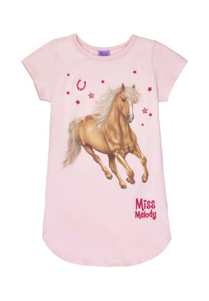Vestito corto a maniche corte rosa chiaro con un cavallo dorato al galoppo, stelle rosse, ferro di cavallo e la scritta "Miss Melody" in rosso nell'angolo in basso a destra.