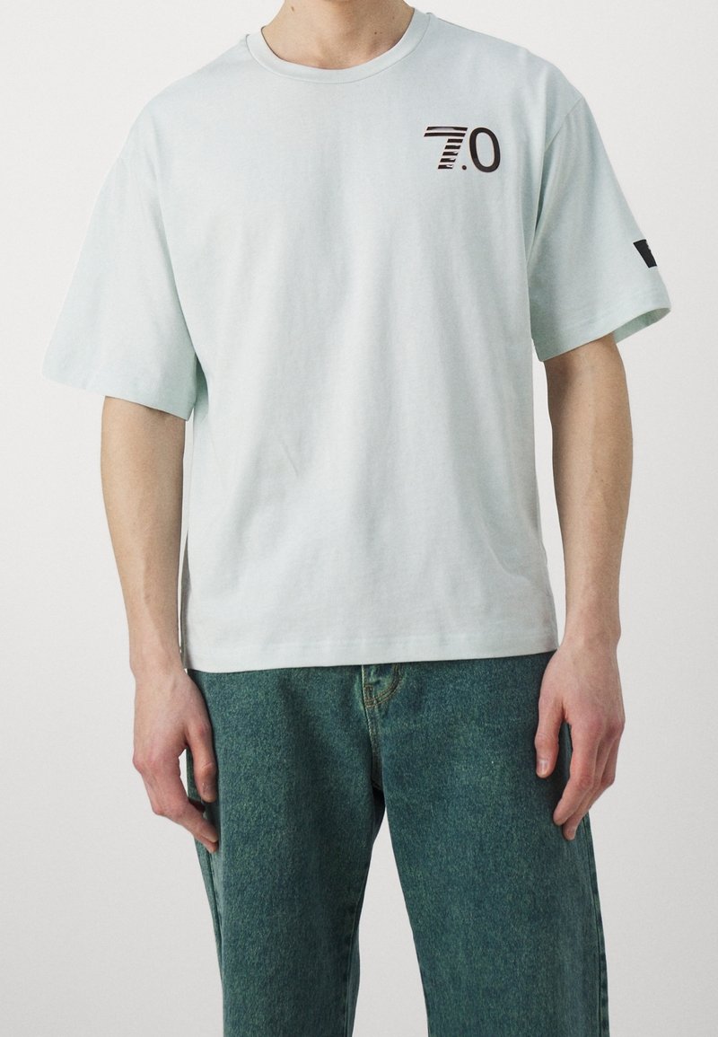 EA7 Emporio Armani Printtipaita - white