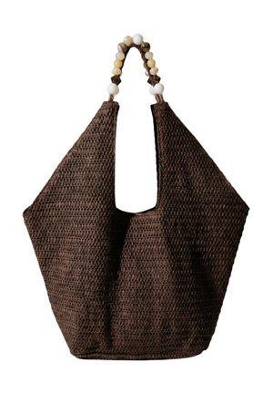 Bolso tote tejido marrón con amplia abertura y asa decorada con cuentas redondas alternas en blanco, beige y marrón.