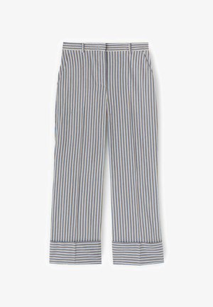Pantalon taille haute à jambes droites avec rayures verticales bleues, marron et blanches, doté de passants de ceinture, poches latérales et revers pliés.