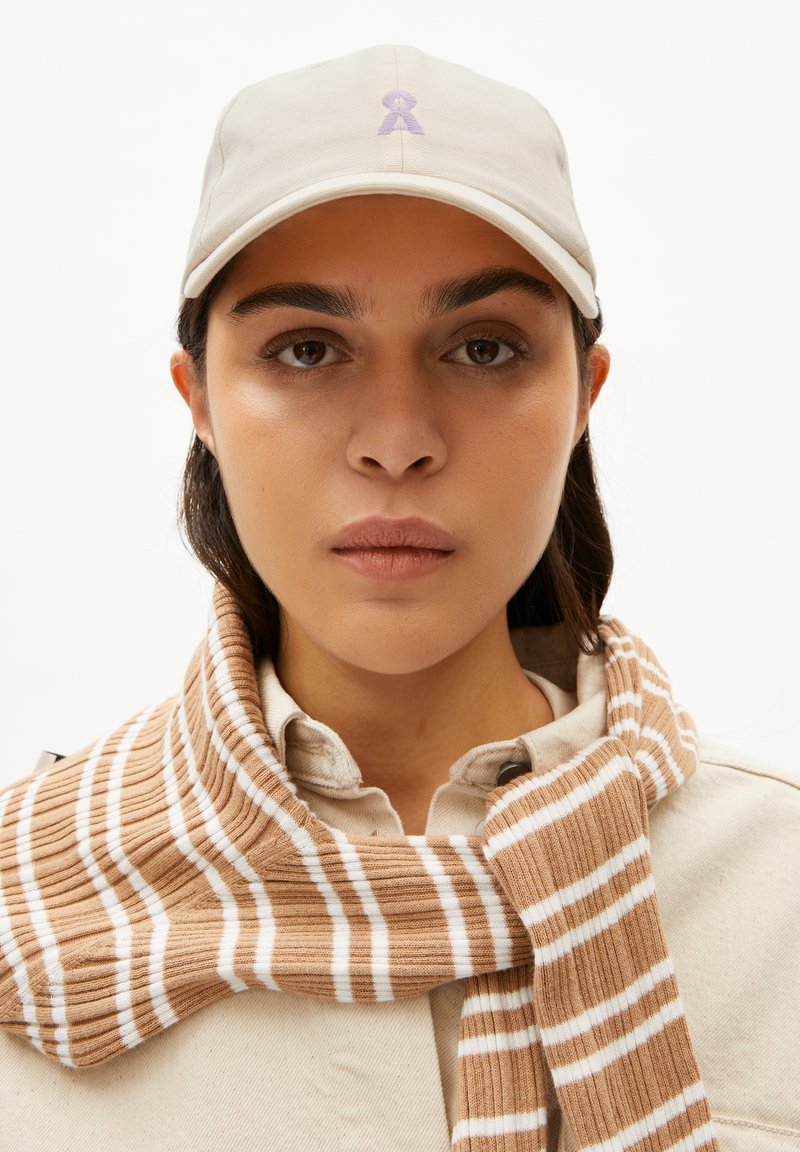 ARMEDANGELS YAANIS BOLD - Pet - oatmilk lavender light