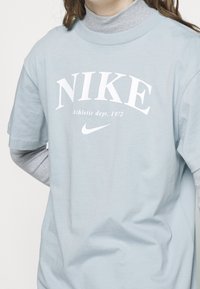 Nike Sportswear Jerseyklänning - light blue