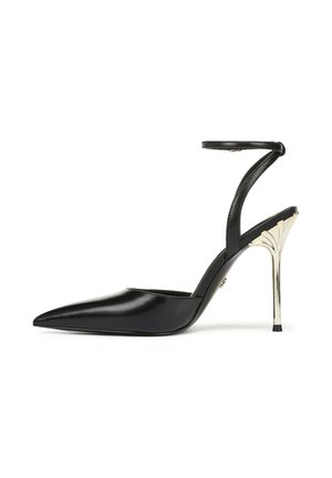 Décolleté con tacco alto slingback in pelle nera con punta appuntita, caratterizzate da un tacco con motivo floreale metallico e un sottile cinturino alla caviglia.