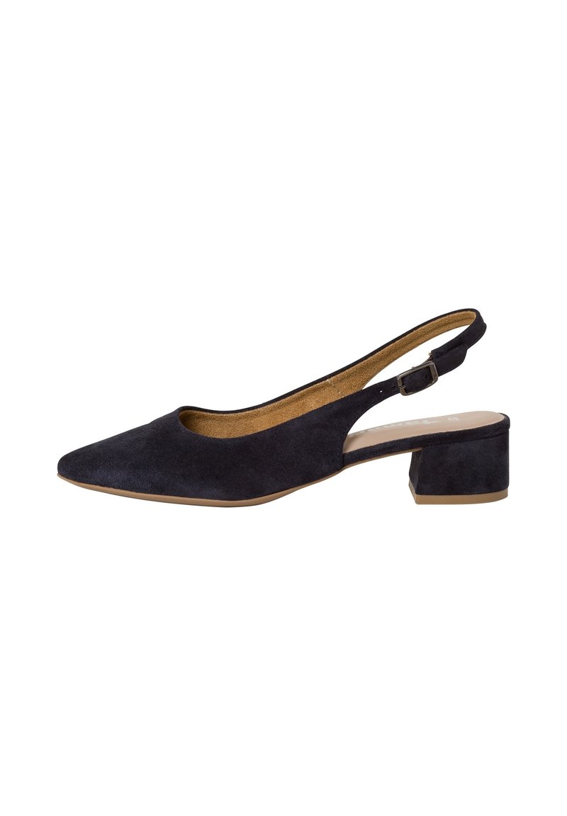 Zapato slingback de ante negro con punta afilada y tacón bajo. Cuenta con un lado cortado y correa de tobillo ajustable.