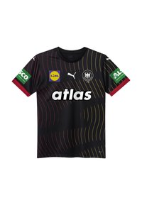 Zwarte sporttrui met rode en gele golvende lijnen, met logo's op de borst en mouwen. Gemaakt van lichte stof, met korte mouwen.