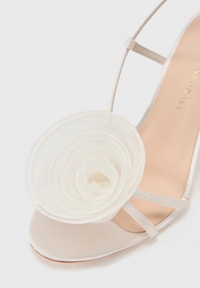 Loeffler Randall STEPH ORGANZA FLOWER - Sandalen met hoge hak - cream